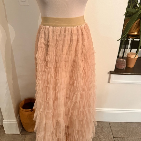 Lisha Dresses & Skirts - Elegant Layered Peach Skirt